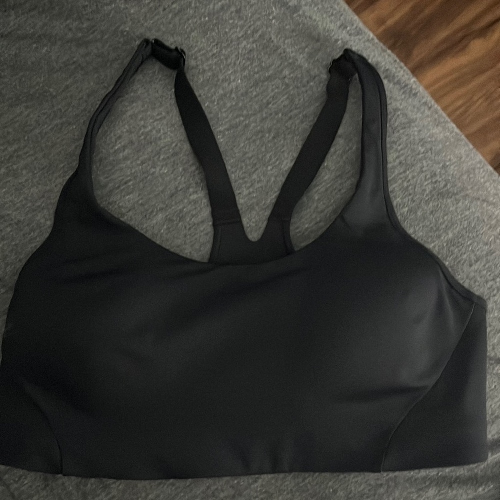 Black lululemon sports bra.